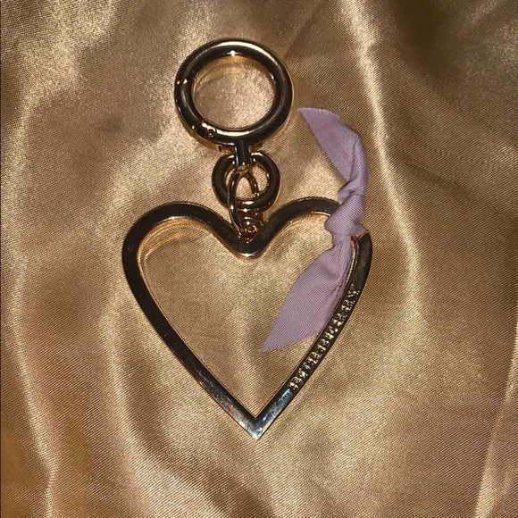 Burberry Gold Heart Keychain wit Ribbon - Picture 1 of 4